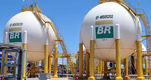 Petrobras eleva o diesel em 13% e gasolina em 1,53% nas refinarias
